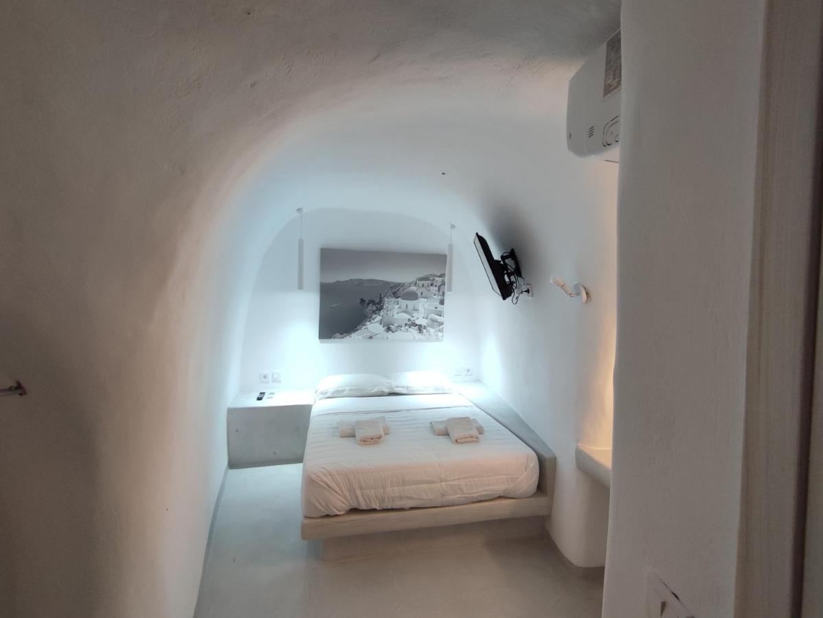 Thira Economy Rooms ฟิรา ภายนอก รูปภาพ