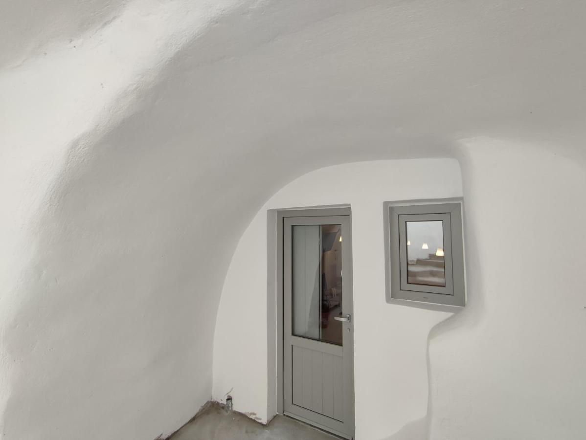 Thira Economy Rooms ฟิรา ภายนอก รูปภาพ