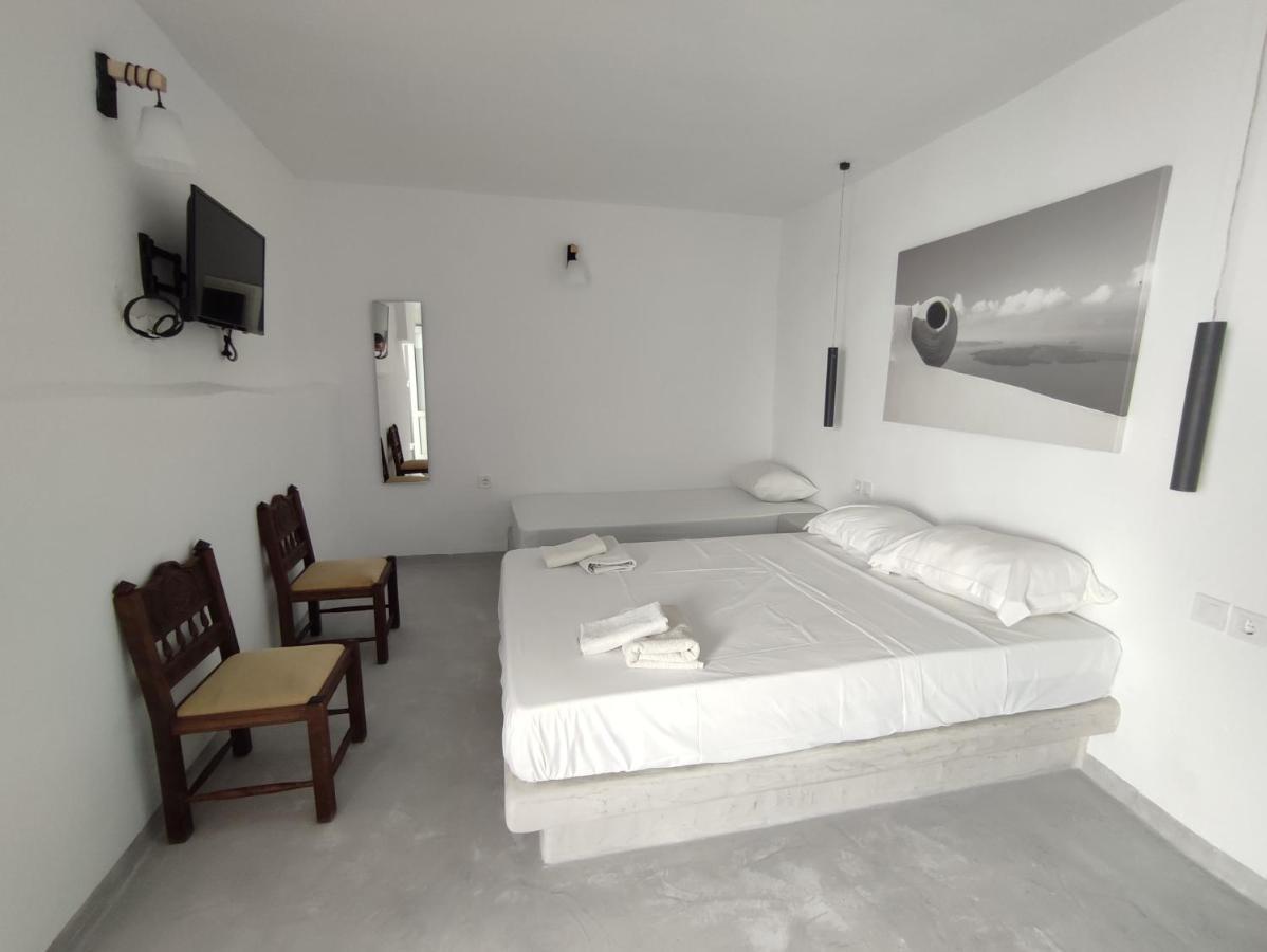 Thira Economy Rooms ฟิรา ภายนอก รูปภาพ